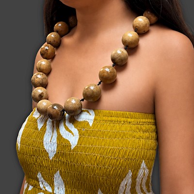 Kamani Nut Lei                                                             
